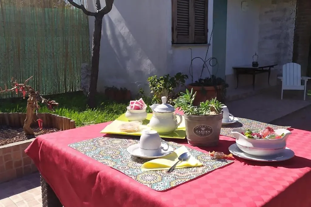 Shanti Ca' Casa Indipendente Con Giardino Lacchiarella 0*,  이탈리아